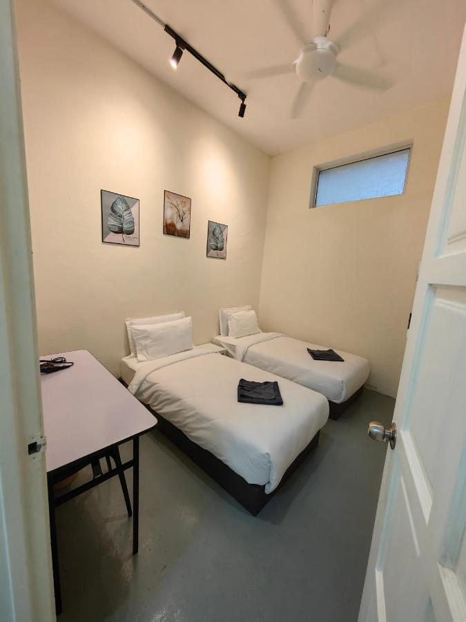 22A Hostel George Town Exteriör bild